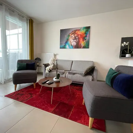 Les Berges Apartment *