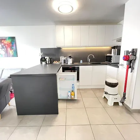 Les Berges Apartment
